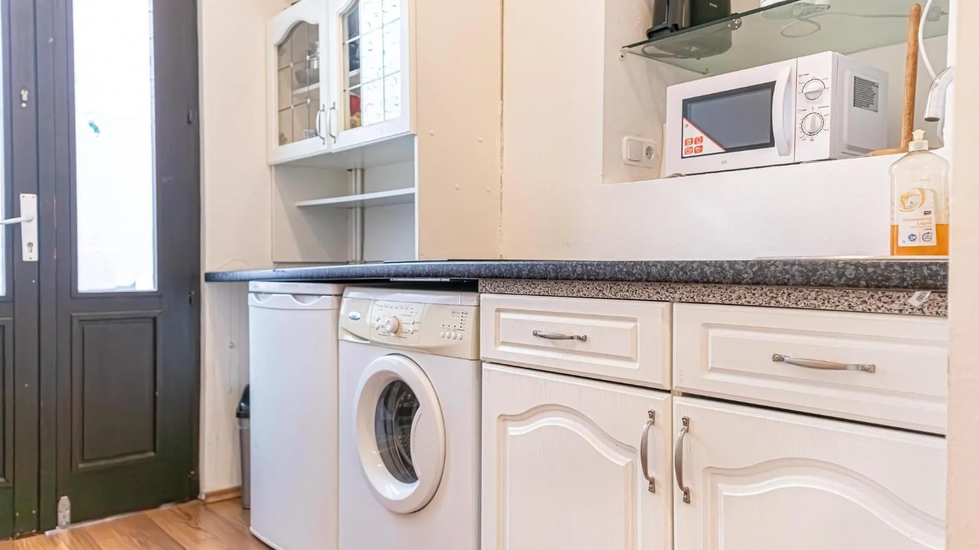 Modern 1Br Apart- Suitable For Longstays Vienna 0*,  Austria